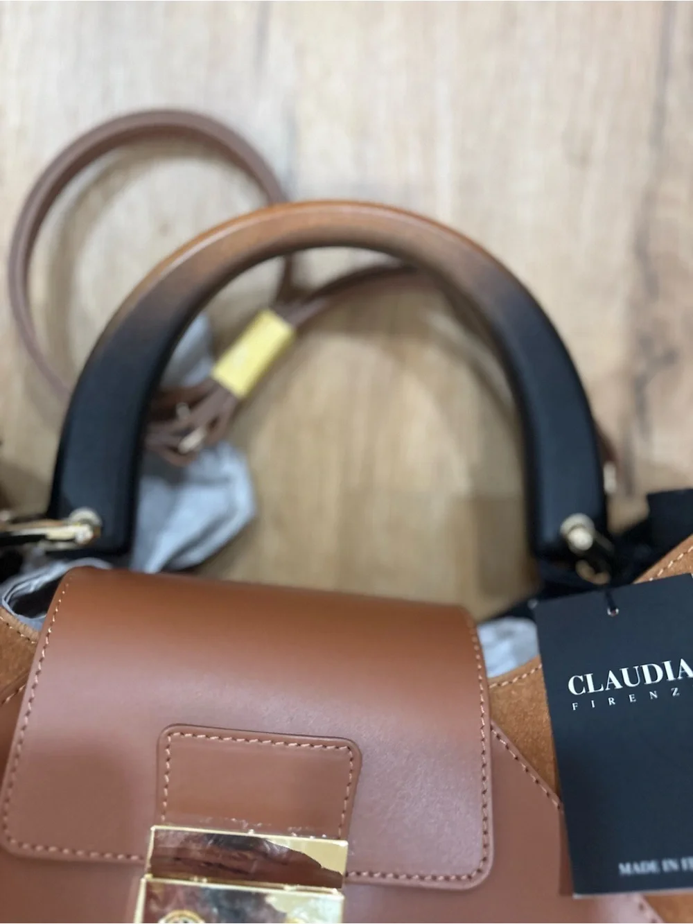 Claudia Firenze tan leather